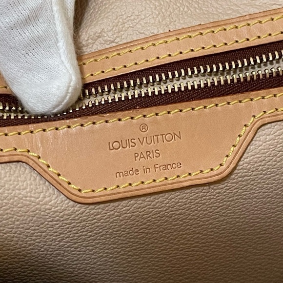 LOUIS VUITTON bucket tote monogram in GM with pouch - Picture 7 of 17